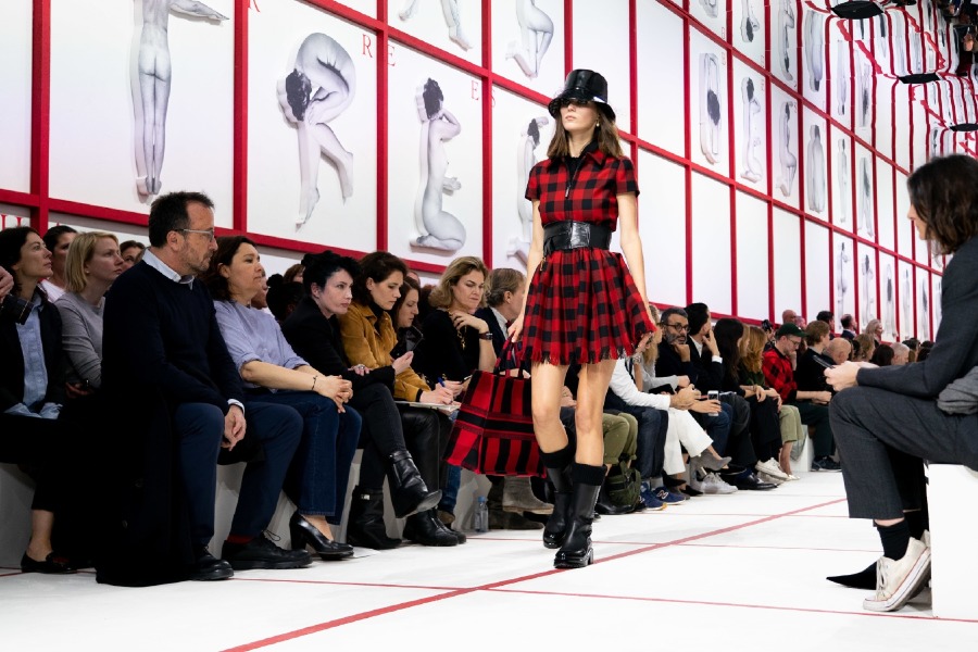 Dior 2019-20 Sonbahar/Kış Defilesinde Neler Yaşandı?