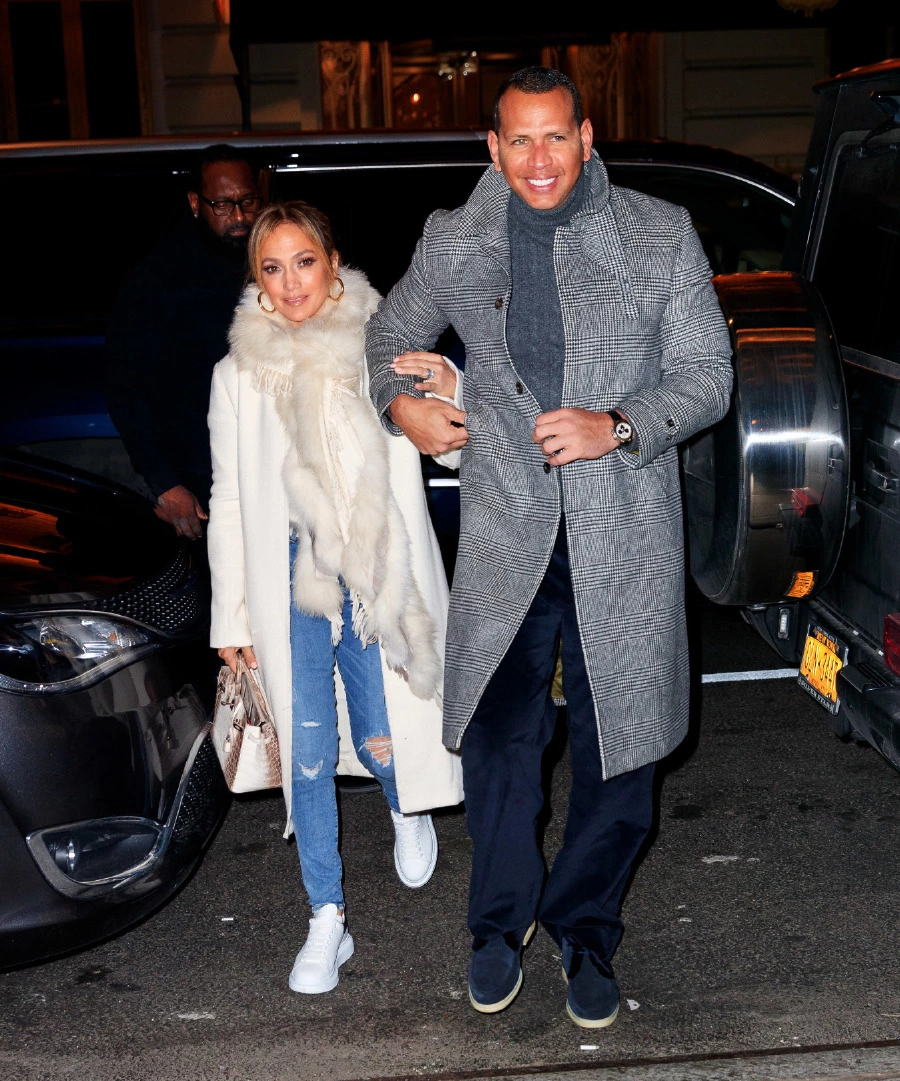Jennifer Lopez'in 1.5 Milyon Dolar Değerindeki Yüzüğü jennifer lopez nişan yüzüğü