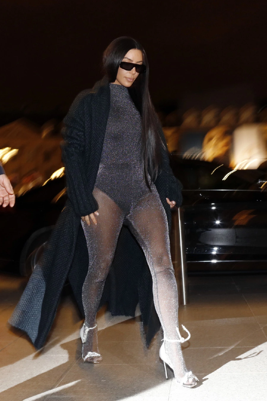 Kim Kardashian'ın Parıltılı Feminizm Çağrısı kim kardashian paris stil