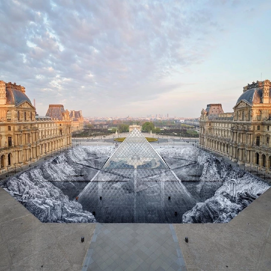 Louvre Piramidi 30. Yılında Sokak Sanatçısı Jr'a Teslim Olursa louvre müzesi