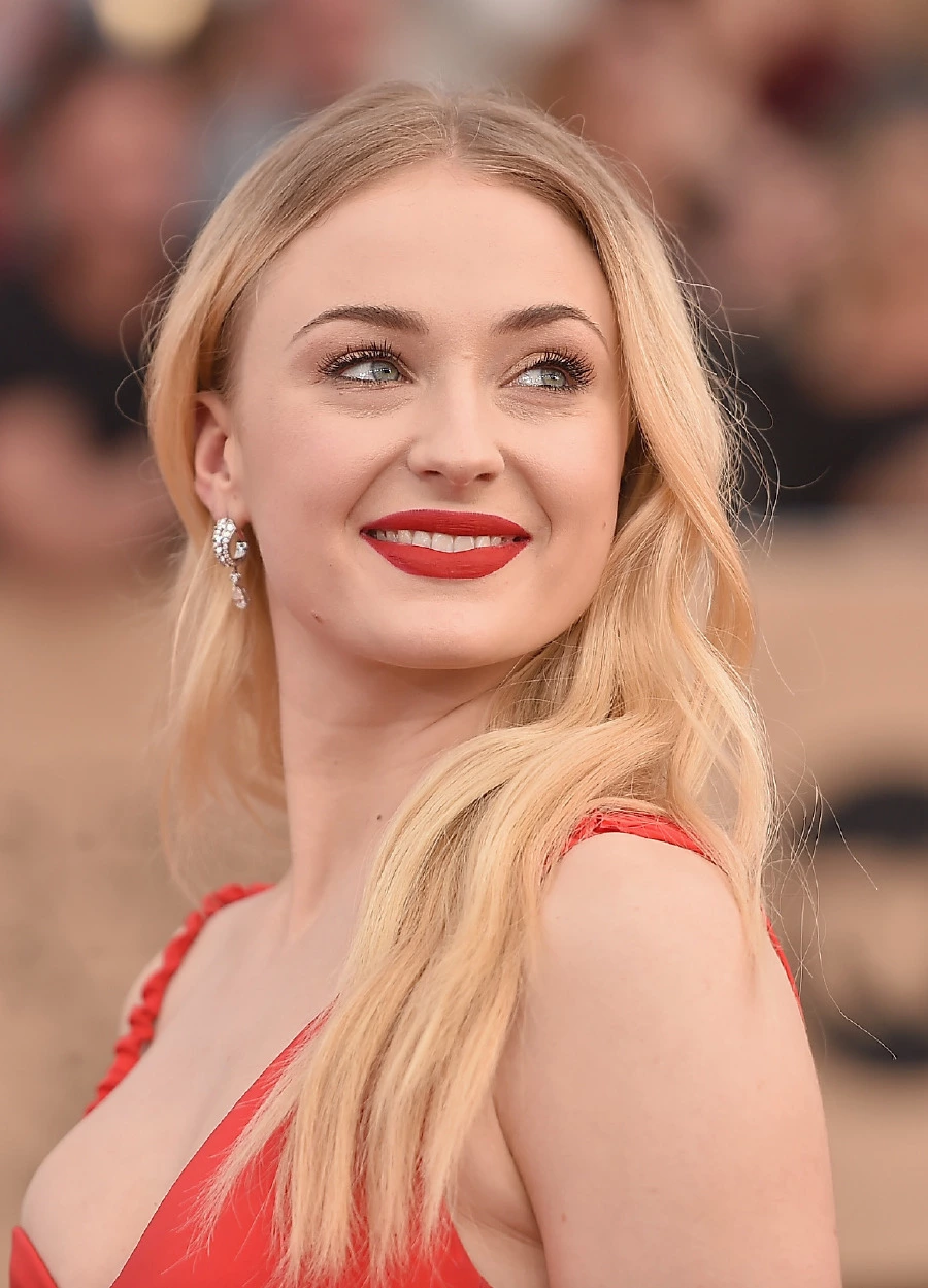 Sophie Turner'ın Gizli Buhran Dönemi sophie turner