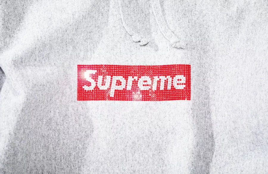 Supreme ve Swarovski'den Işıltısı Yüksek Bir İş Birliği