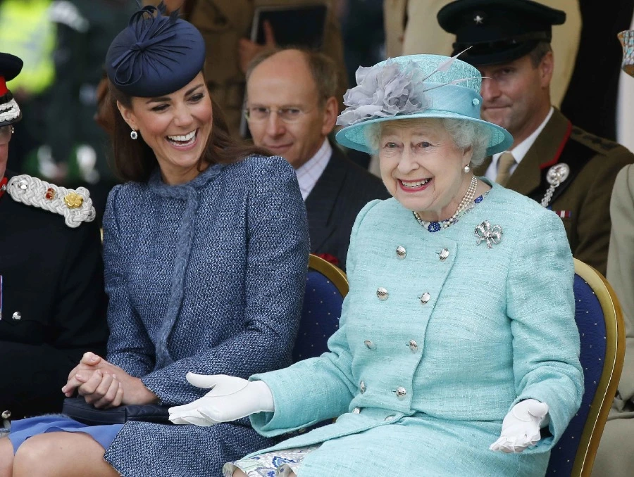 Kate Middleton Artık Bir Şövalye! kate middleton, kraliçe elizabeth