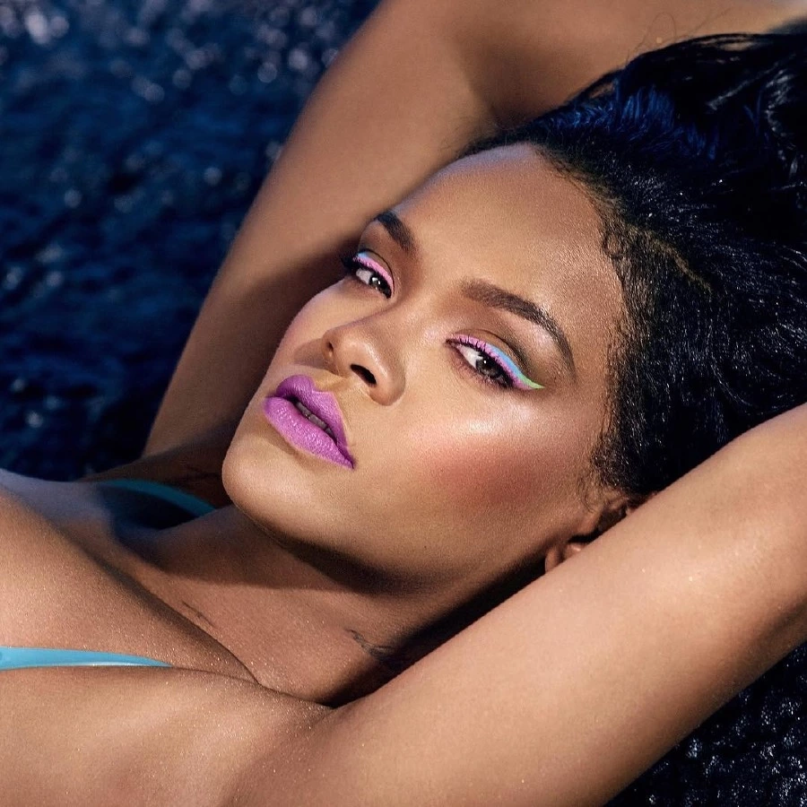 Bu Yaz Renkli Eyeliner'larınız Rihanna'dan rihanna