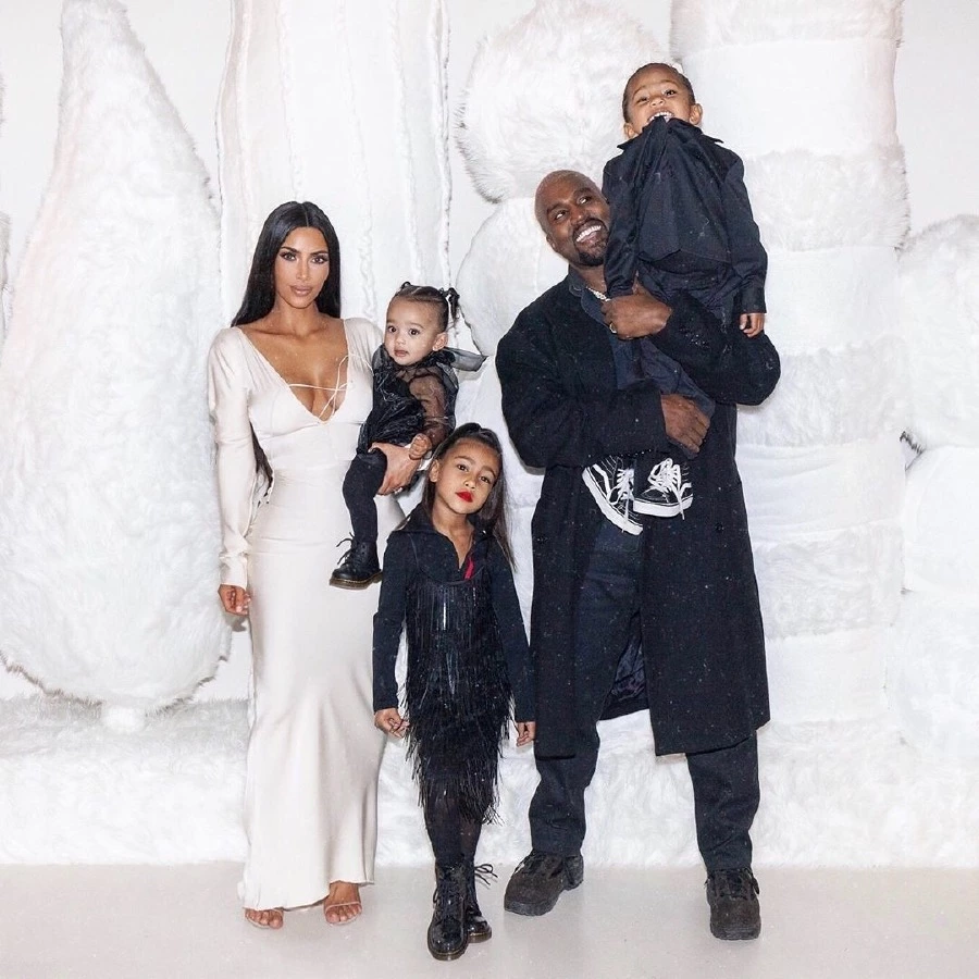 Kim Kardashian ve Kanye West'in Taşıyıcı Anneden Dördüncü Çocukları Doğdu mu? kim
