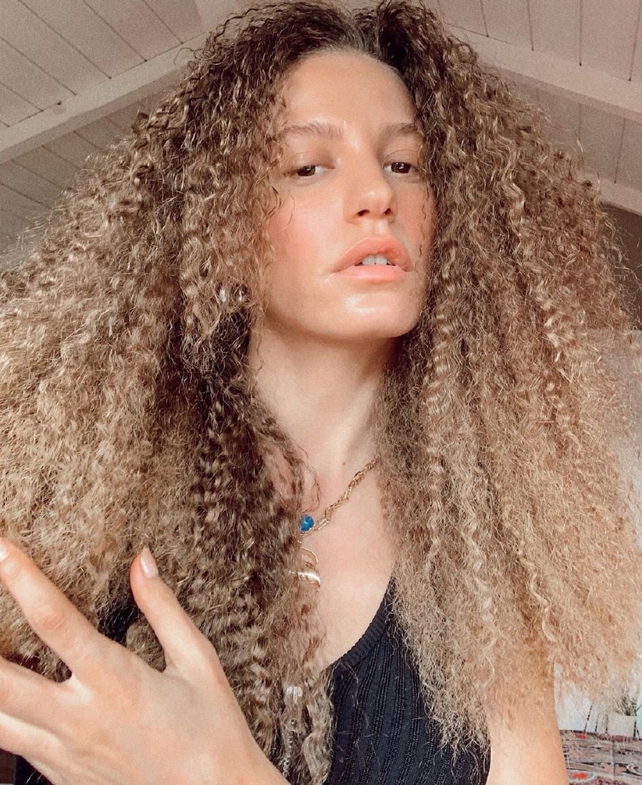 Serenay sarikaya sac rengi