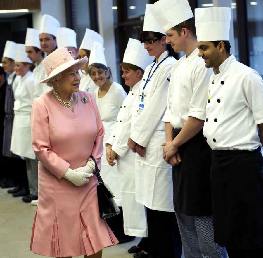 Kraliçe Elizabeth'in Gözde Şefi Olmak İster miydiniz? kraliçe,elizabeth