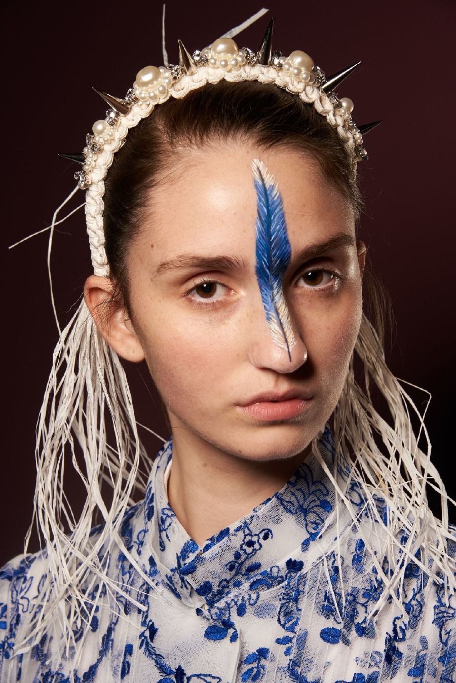 Simone Rocha'nın Deneysel Güzellik Portresi