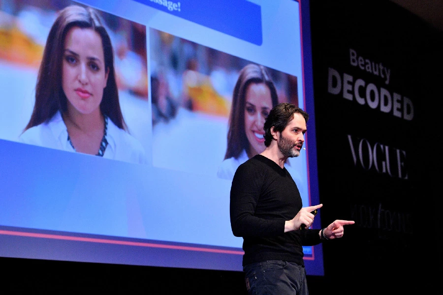 ‘Beauty Decoded’ Davetinde Güzelliğin Şifrelerine Işık Tuttuk ‘Beauty Decoded’ Davetinde Güzelliğin Şifrelerine Işık Tuttuk