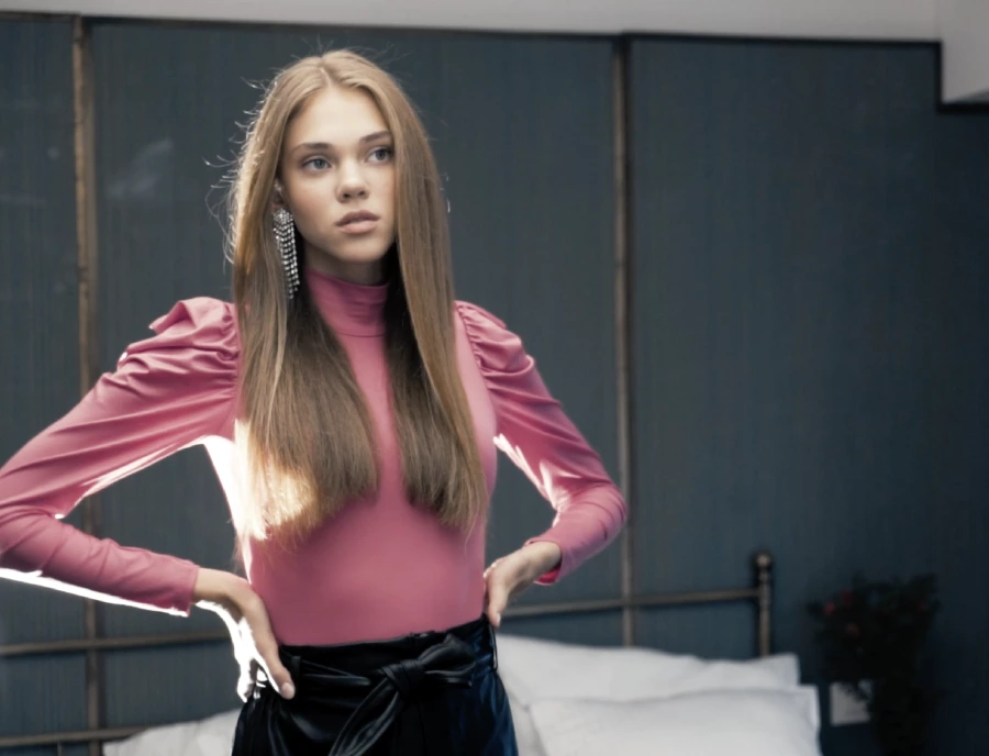 Yılbaşı Partisinin Parlayan Yıldızı Sen Ol! dyson,hair,wrap