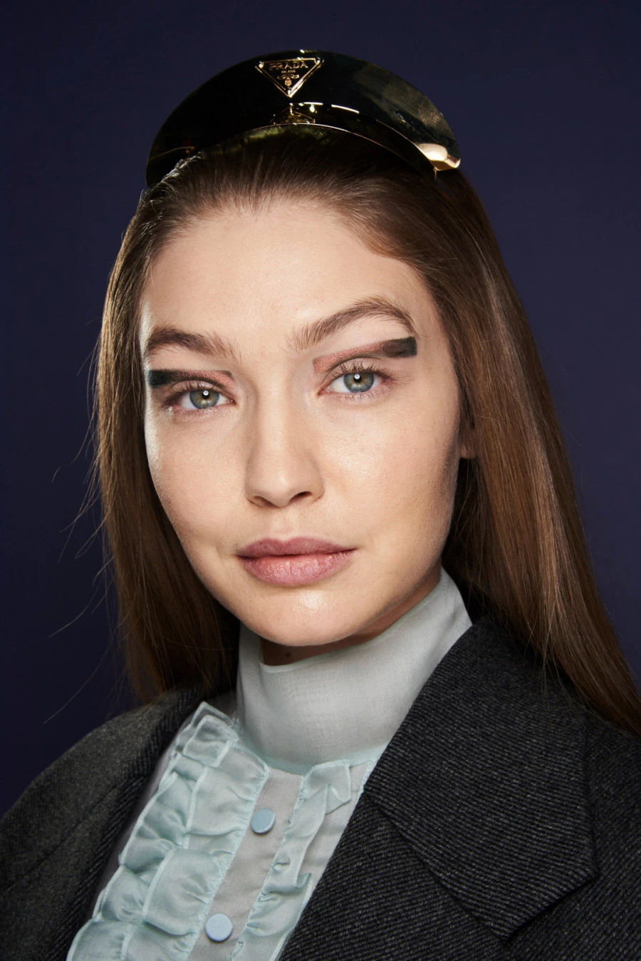 Milano Moda Haftası'nın En Çok Konuşulan 5 Saç ve Makyajı gigi hadid prada