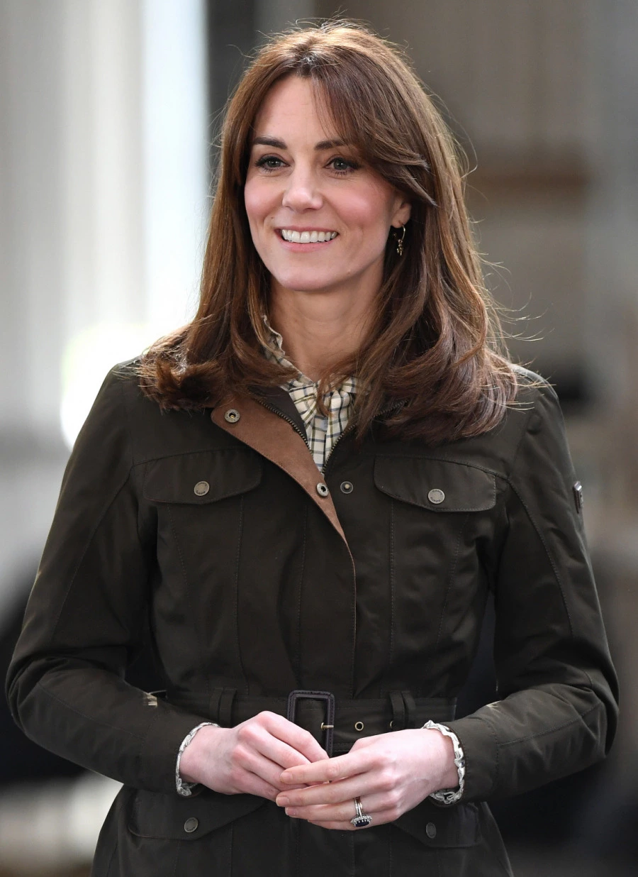 Kate Middleton'dan Bahara Özel Yeni Saç Kesimi Kate Middleton'dan Bahara Özel Yeni Saç Kesimi