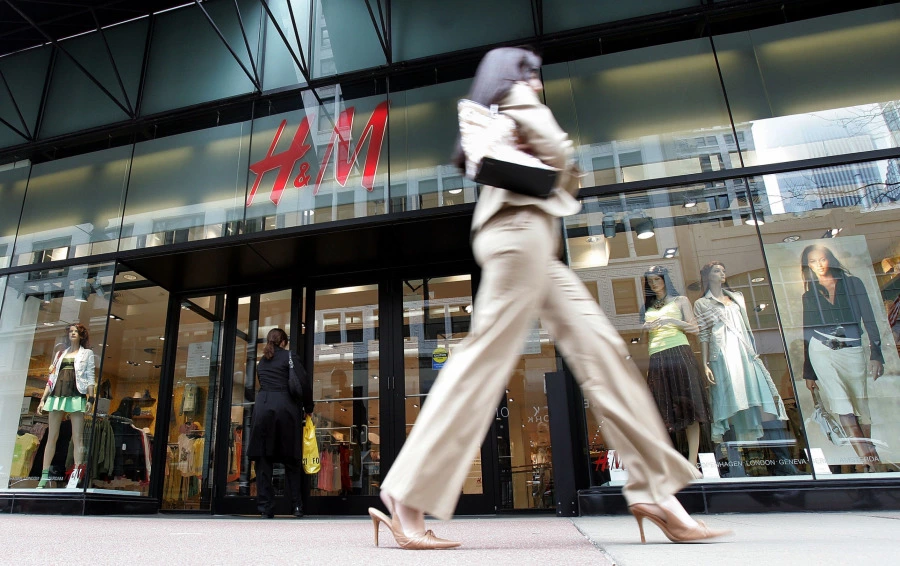 H&M Grubu Çin'deki ve Avrupa'daki Mağazalarını Kapıyor H&M Grubu Çin'deki ve Avrupa'daki Mağazalarını Kapıyor