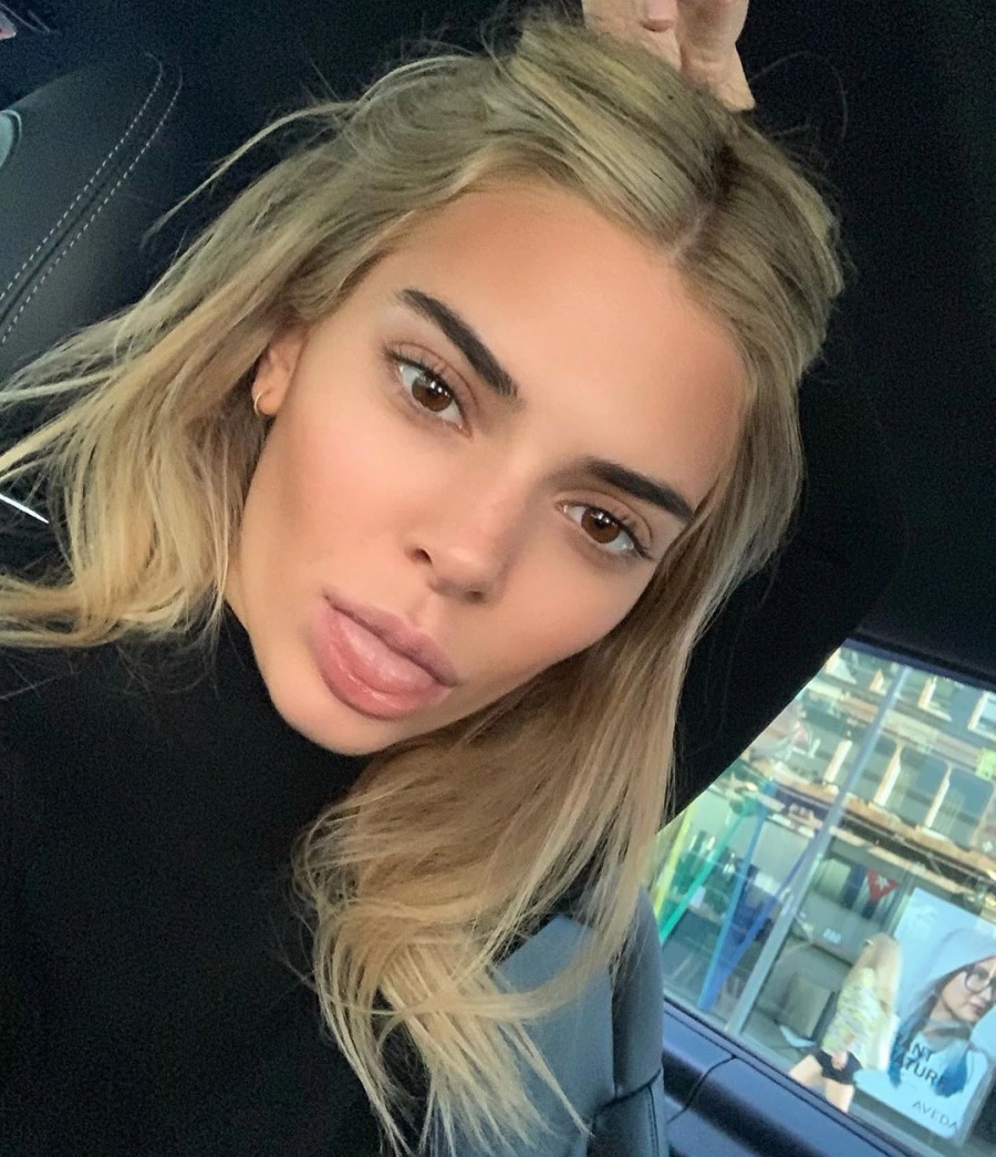 Kendall Jenner Sarı Saçlarını mı Özlüyor? kendall jenner