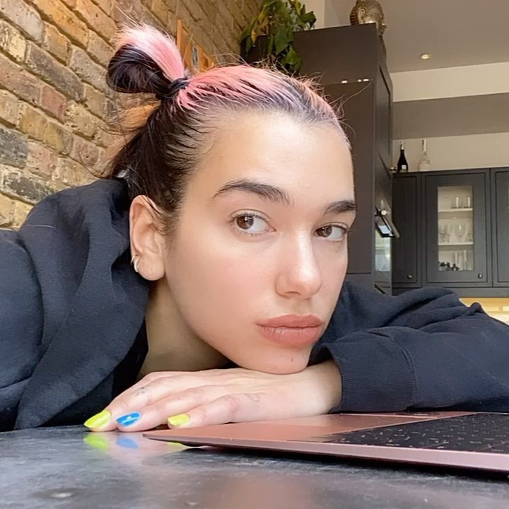 Dua Lipa'nın Sürprizli Yeni Saç Tasarımcısı