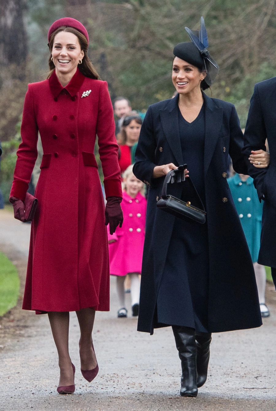 Kate Middleton ve Meghan Markle'ın Zoom Stili Düellosu Kate Middleton ve Meghan Markle'ın Zoom Stili Düellosu