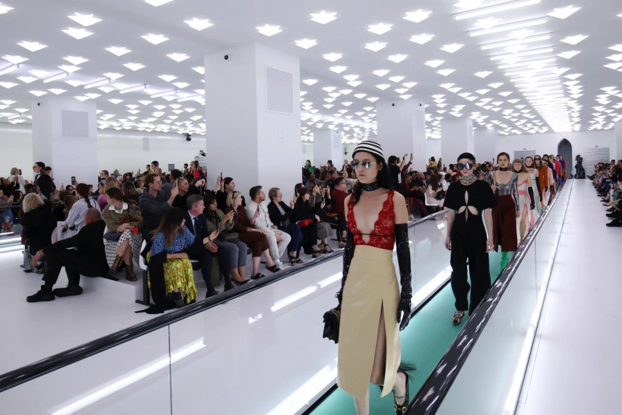 Gucci Artık Yılda Yalnızca İki Koleksiyon Sunacak Gucci Artık Yılda Yalnızca İki Koleksiyon Sunacak