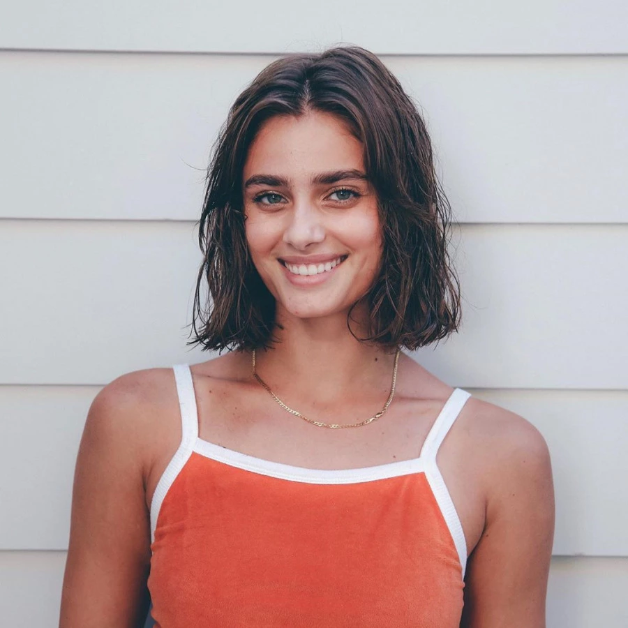 Taylor Hill'den Yaza Özel Saç Dönüşümü Taylor Hill'den Yaza Özel Saç Dönüşümü