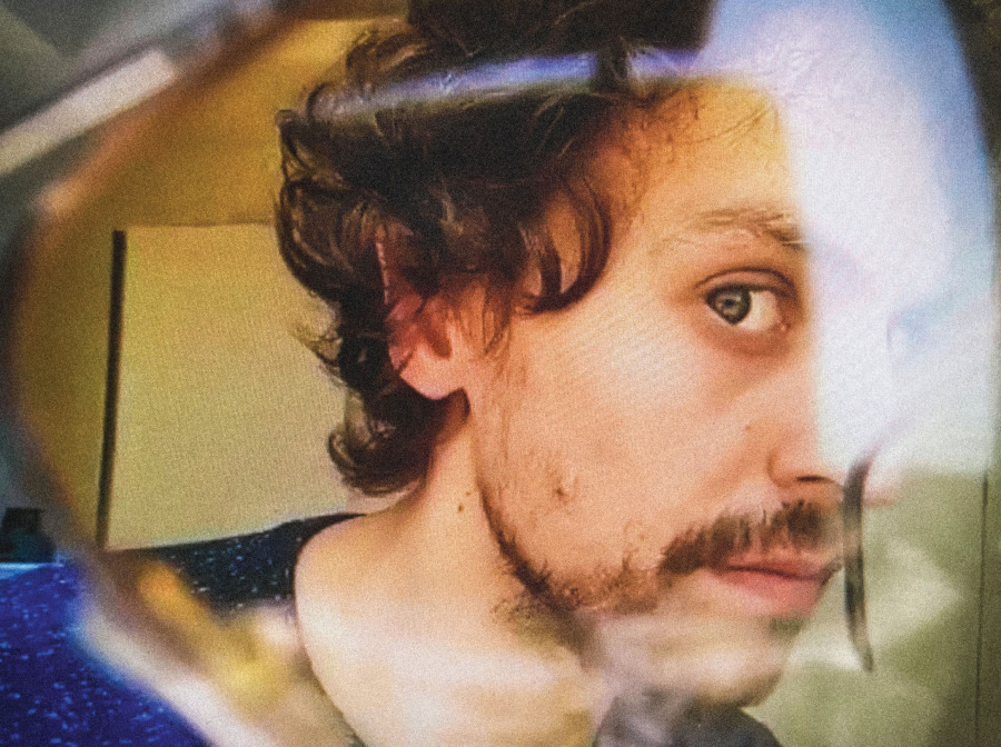 Metin Akdülger Ne Dinliyor?