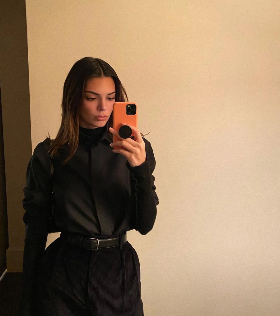 Selfie 101: Fotojenik Olmanın Yolları Selfie 101: Fotojenik Olmanın Yolları