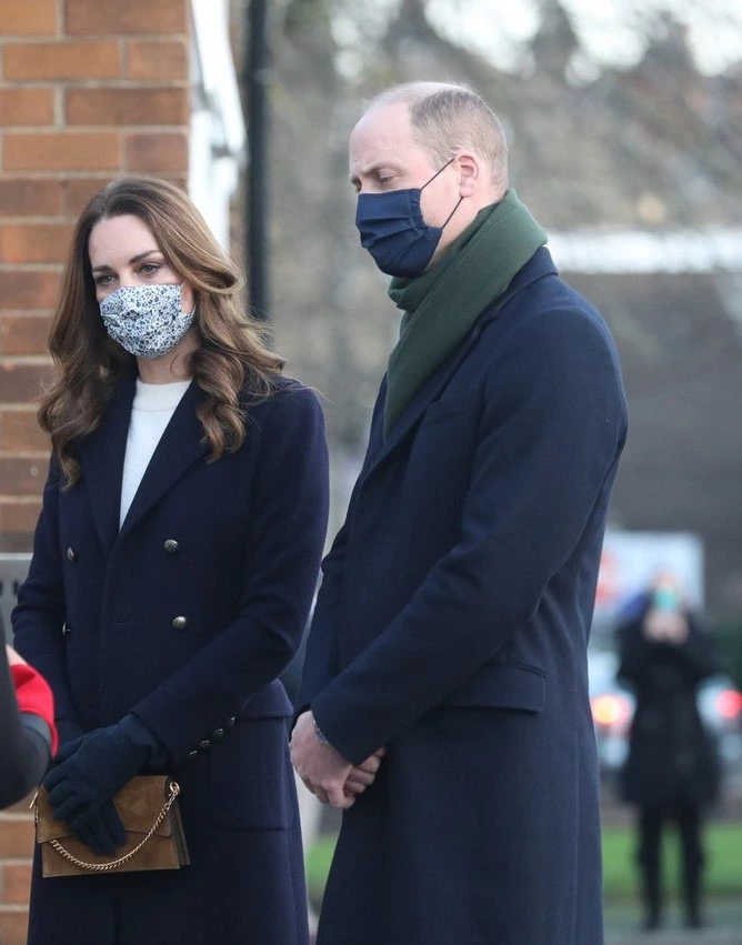 Kate Middleton'ın Yeni Favori Çantası Kate Middleton'ın Yeni Favori Çantası