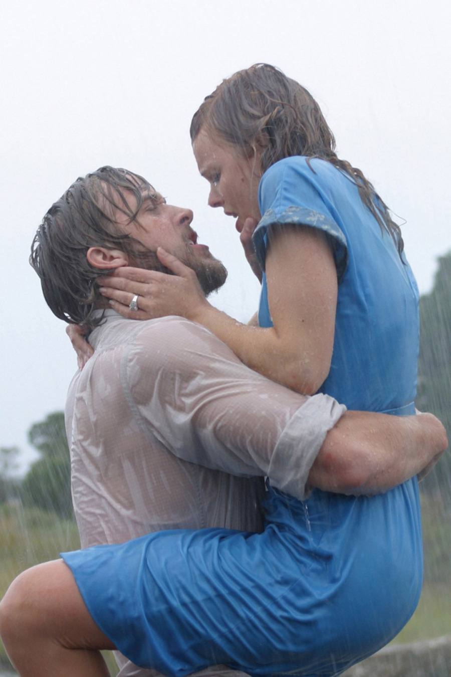 ryan-gosling-rachel-mcadams-the-notebook-1-vogue-3july14-rex_1. © Rex Features