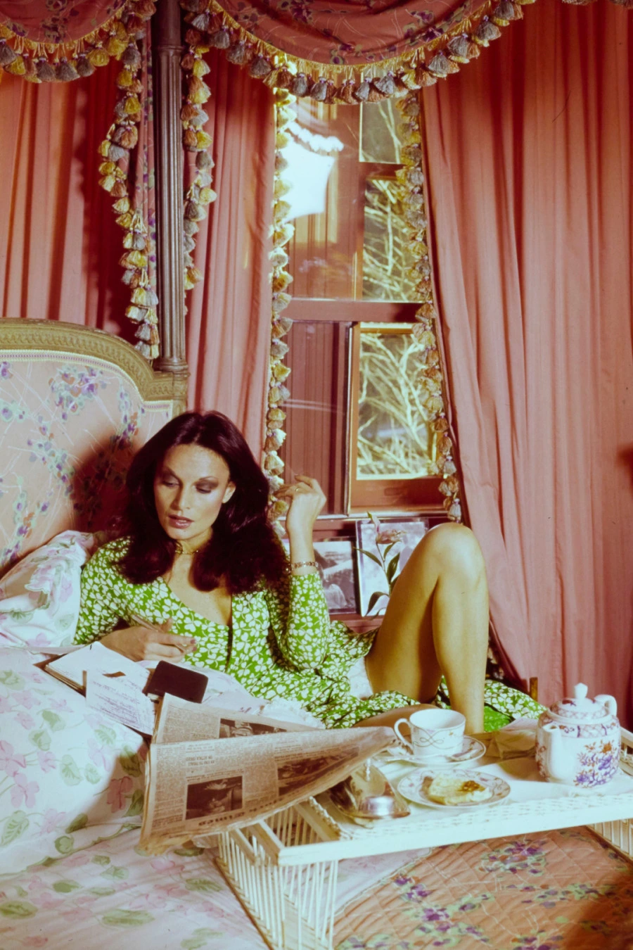 Kendi Evinin Baristası © Horst P. Horst