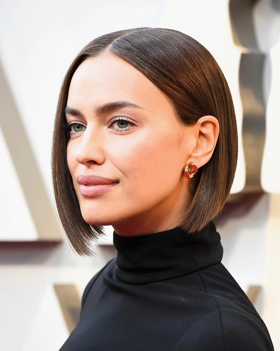 Irina Shayk’ın Pratik Sabah Bakım Rutini Irina Shayk’ın Pratik Sabah Bakım Rutini
