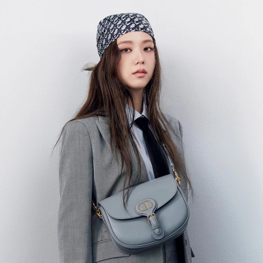 Blackpink Üyesi Jisoo, Dior'un Yeni Moda ve Güzellik Elçisi Oldu Blackpink Üyesi Jisoo, Dior'un Yeni Moda ve Güzellik Elçisi Oldu