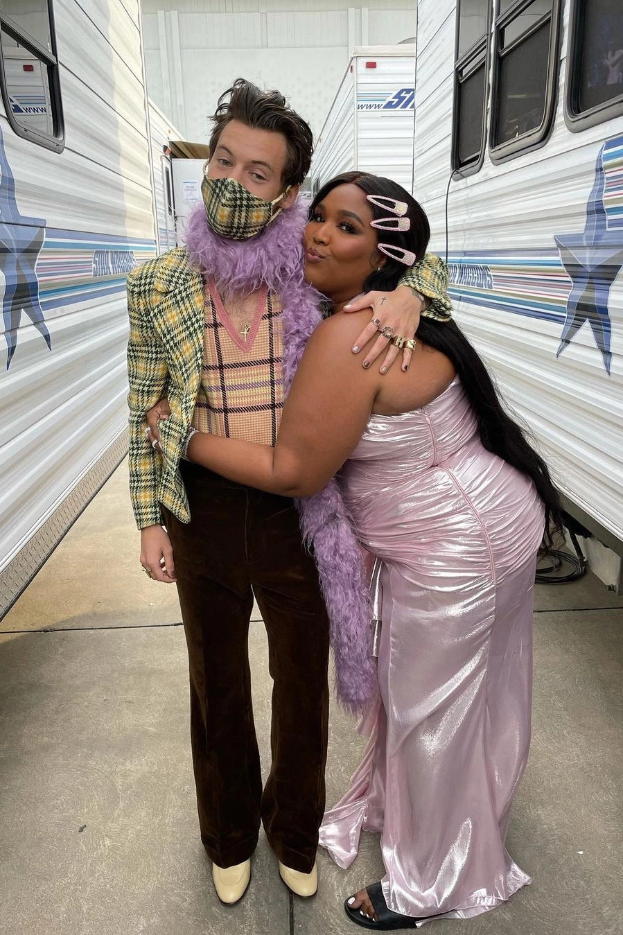 2021 Grammy Ödülleri'nin Ardından Instagram: @lizzobeeating