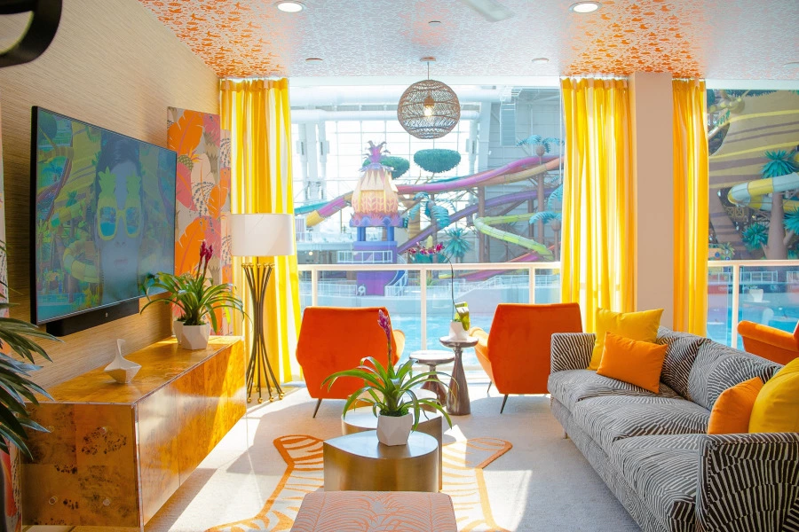 Bir Su Parkı Suiti Ne Kadar Modern Olabilir? Jonathan Adler
