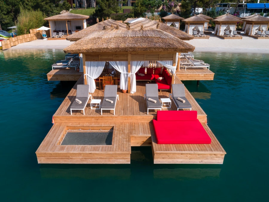 Huzurlu Bir Tatil Düşlemek Huzurlu Bir Tatil Düşlemek
