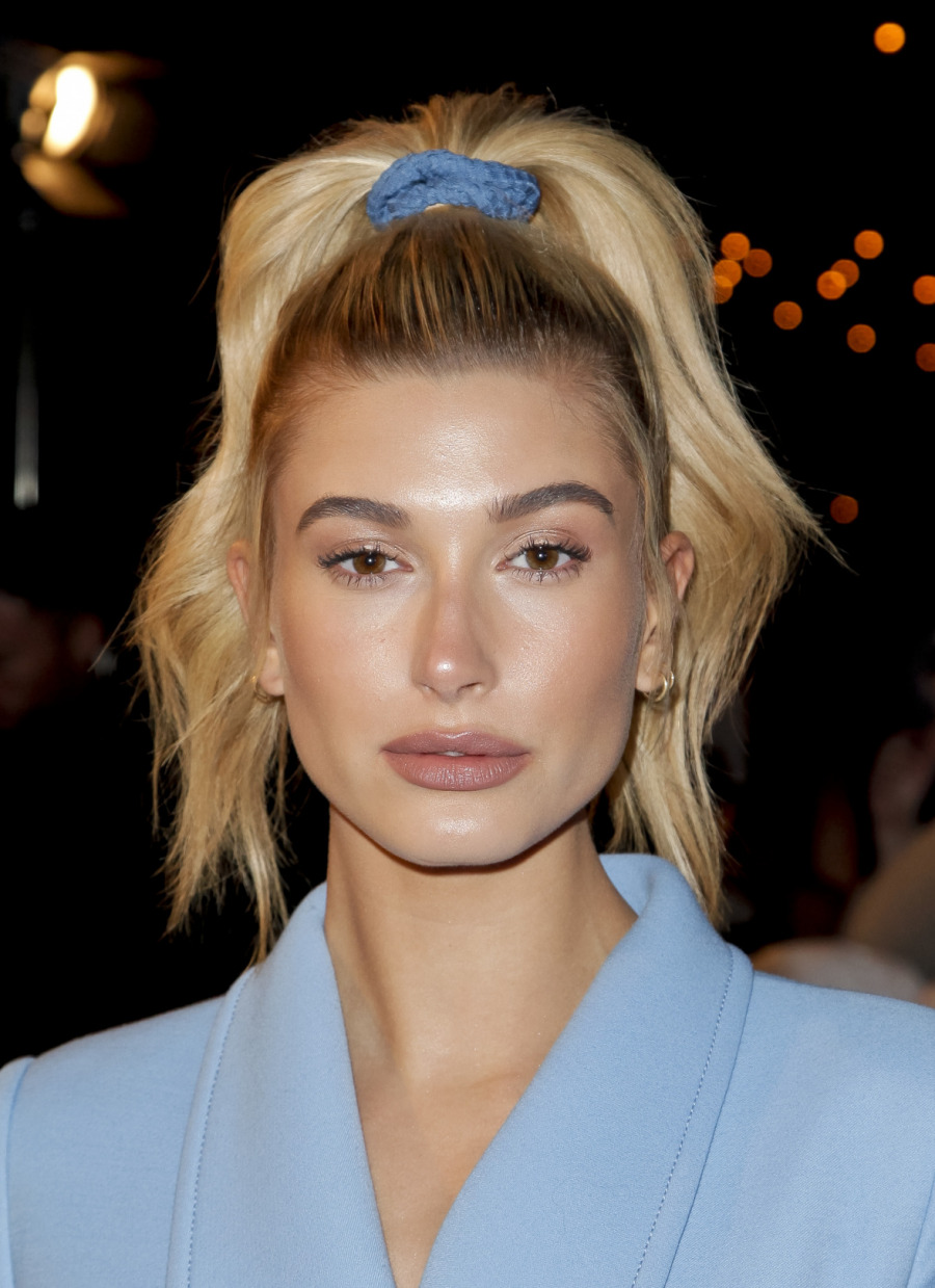 Hailey Bieber'ın Çekim Öncesi Cilt Bakım Rutini