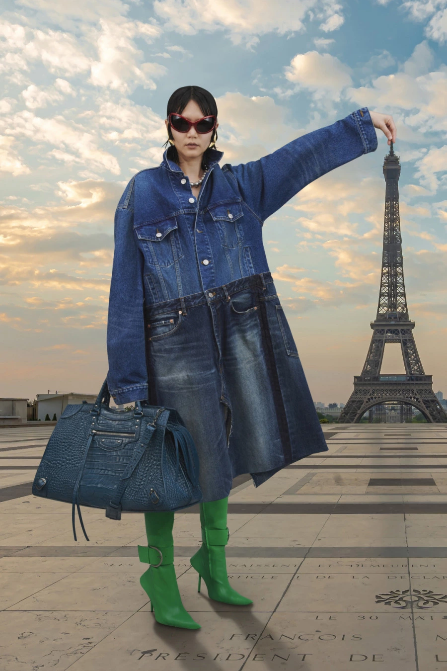 Balenciaga’nın 2021 Pre-Fall Defilesi Seyahat Ruhumuza Dokunuyor Balenciaga 2021 Pre-Fall Defilesi