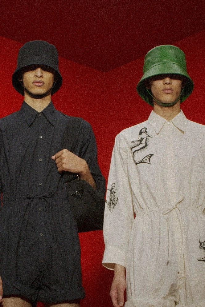 2021 Milano Moda Haftası: Prada, 2022 Yaz Erkek Koleksiyonunu Sunuyor Prada Erkek Koleksiyonu
