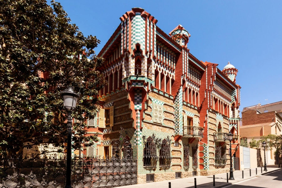 Gaudi'nin Eserlerinden Casa Vicens Airbnb'de Airbnb, Casa Vicens, Antoni Gaudi