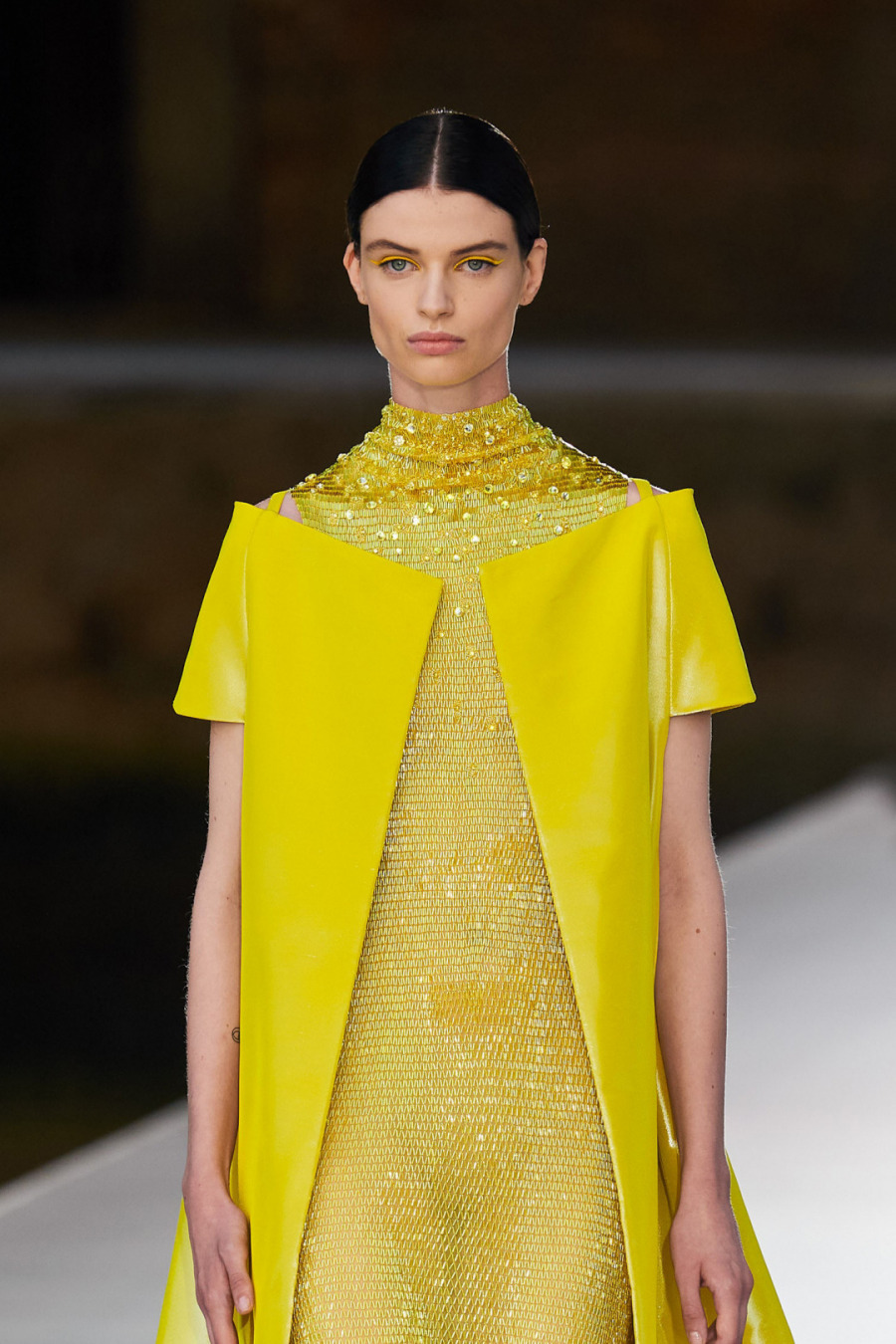 Valentino'nun Monokrom Makyajı