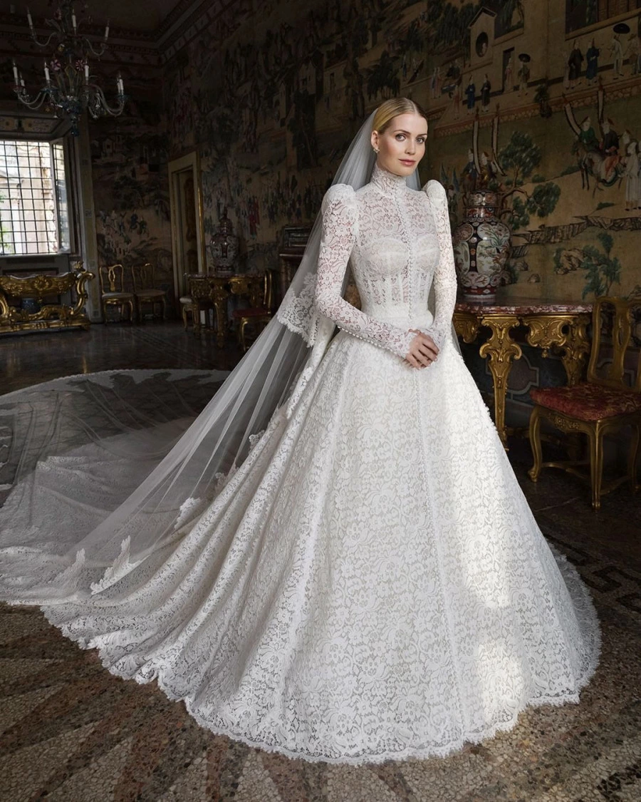 Kitty Spencer’ın Dolce&Gabbana İmzalı Romantik Gelinlikleri Kitty Spencer, Dolce&Gabbana