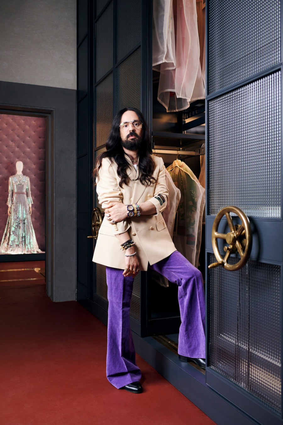 Gucci Arşivi'nin yenilenmesi Alessandro Michele için tam bir zevkti. “Ben bir şeyler koleksiyoncusu ve koruyucusuyum ve bir şeyler üzerine düşünürüm” diyor. Fotoğraf: Valentina Sommariva / Gucci'nin izniyle