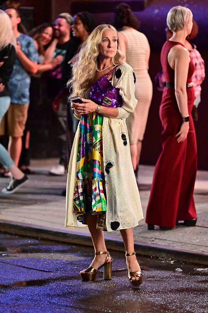 Carrie Bradshaw’un Gardırop Dönüşümü Carrie Bradshaw