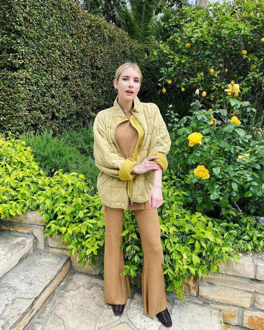Sonbahar Geçişine Destek Ekip: Kapitone Ceketler Emma Roberts, kapitone ceket