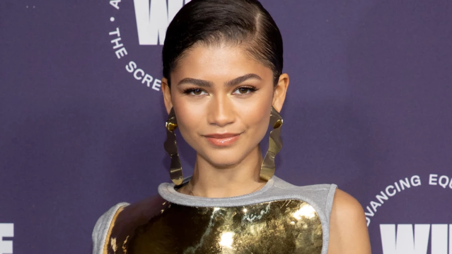 Zendaya’nın İddialı Kırmızı Halı Seçiminden Kering’in Sürdürülebilir Mücevher Girişimine Haftanın Moda Haberleri Zendaya
