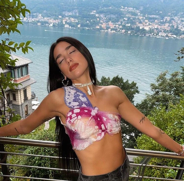 Kelebek Etkisi: Masha Popova Dua Lipa