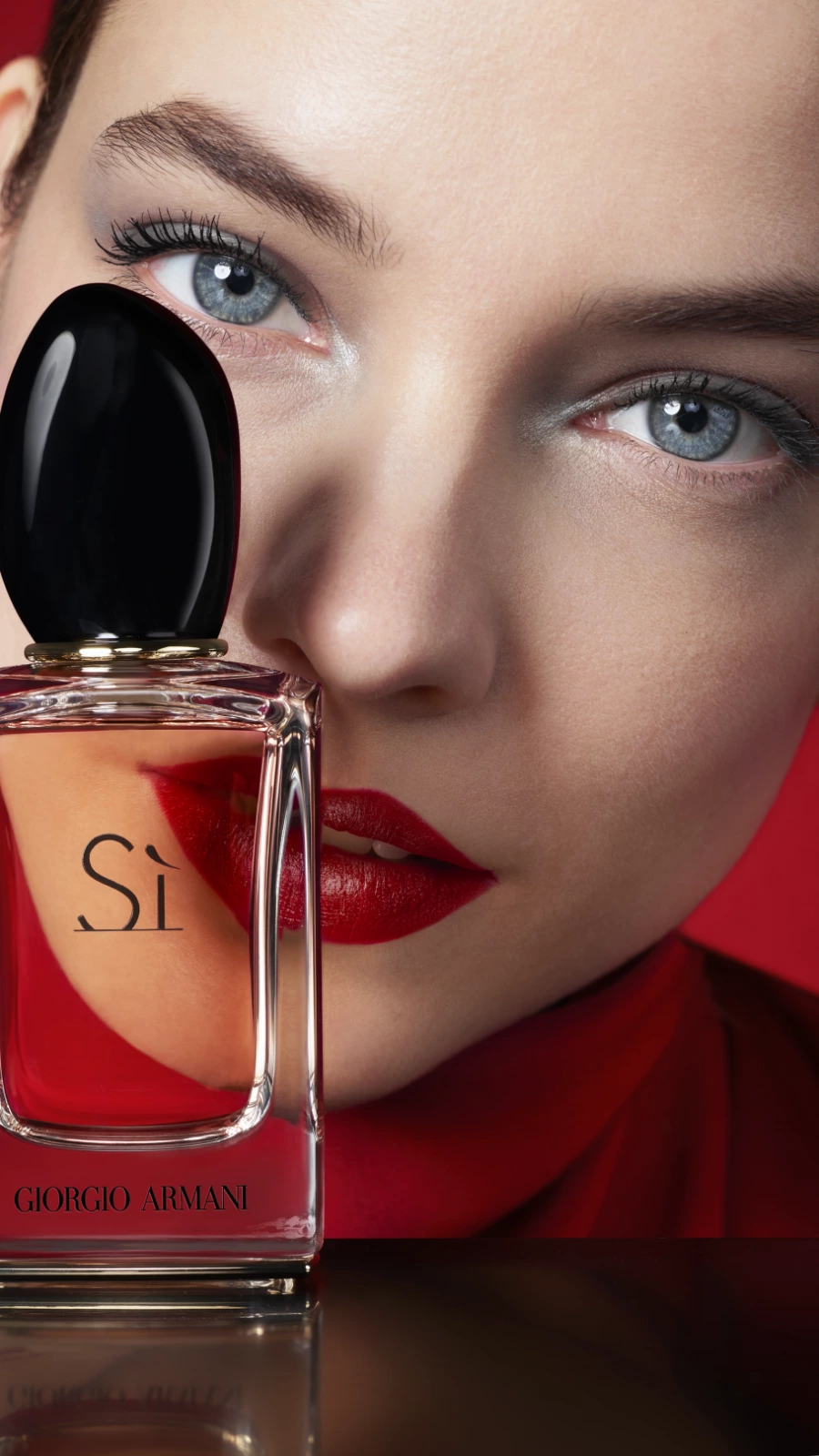 Giorgio Armani'den Modern Feminenliğe Si Övgüsü Modern Feminenliğe Övgü