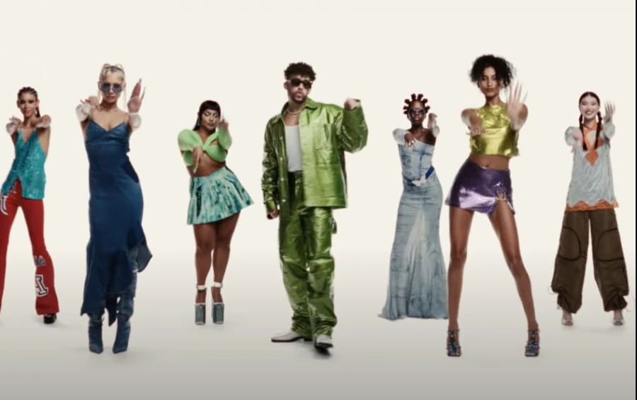 Vogue, Bad Bunny ve Y2K Modası Aracılığıyla Macarena’yı Yeniden Yaratıyor Vogue, Bad Bunny ve Y2K Modası Aracılığıyla Macarena’yı Yeniden Yaratıyor