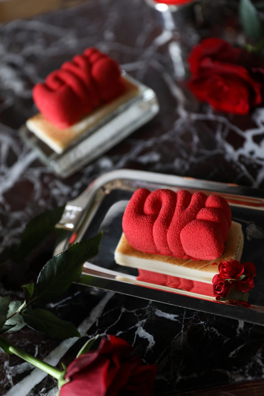 Romantik Lezzetler Sevgililer Günü'ne özel seçenekler sunan Çırağan Palace Shop, romantik ve leziz hediye alternatifleriyle sizi bekliyor.