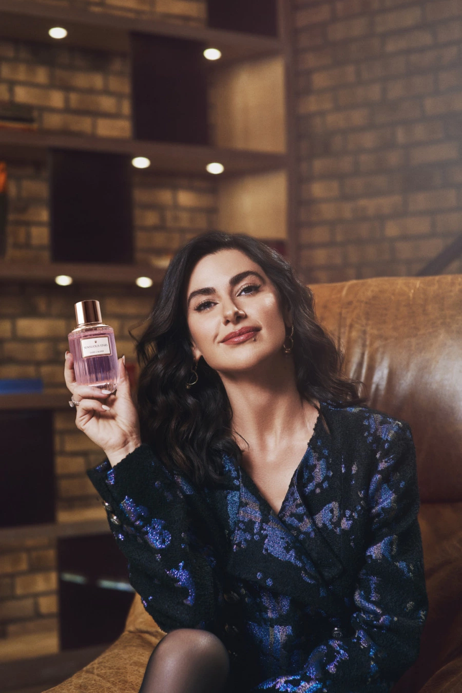 Nesrin Cavadzade ile Her Koku Farklı Bir Duyu Nesrin Cavadzade ile Her Koku Farklı Bir Duyu