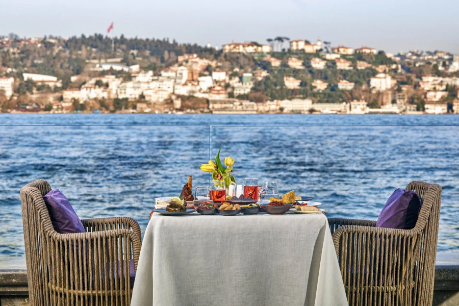 İstanbul Boğazı'nda Geleneksel Sofralar Mandarin Oriental Bosphorus, İstanbul Ramazan
