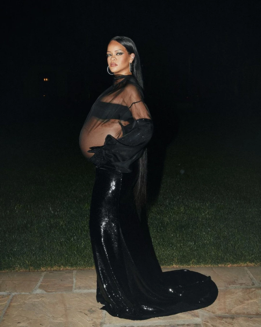 Rihanna Hamilelik Stilinin Standartlarını Değiştiriyor Rihanna