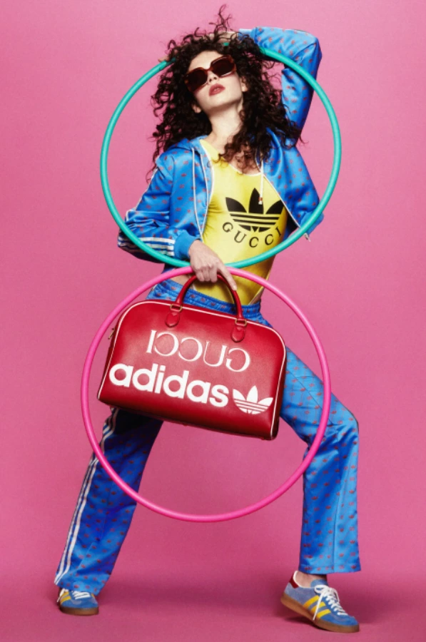 Duruşunda Retro Sportiflik Var adidas x Gucci